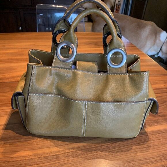 Emilie M purse, handbag, vegan leather, multiple pockets, holds iphone, EUC - Picture 2 of 16